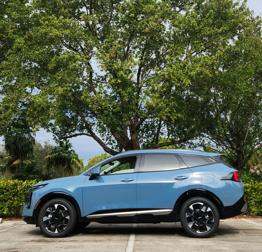 Kia Sportage Hybrid Review: Price, Specs, and More!